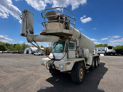 Oshkosh S2346 Mixer / Ready Mix / Concrete Truck