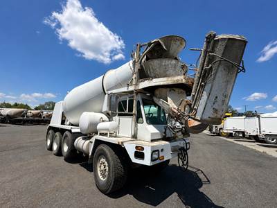 Oshkosh S2346 Mixer / Ready Mix / Concrete Truck