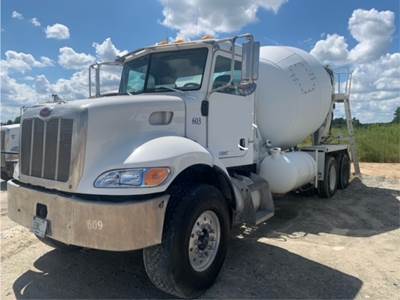 Peterbilt 335 Mixer / Ready Mix / Concrete Truck