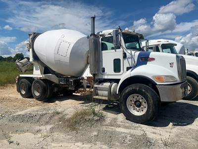 Peterbilt 335 Mixer / Ready Mix / Concrete Truck