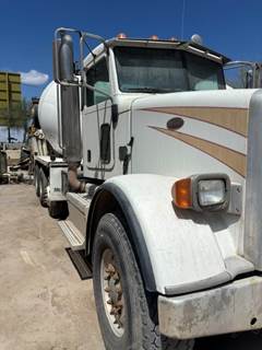 Peterbilt 365 Mixer / Ready Mix / Concrete Truck