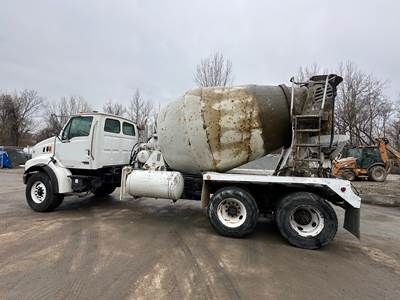 Sterling Mixer / Ready Mix / Concrete Truck