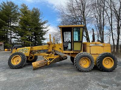 John Deere 570A Motor Grader