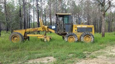John Deere 670 Motor Grader