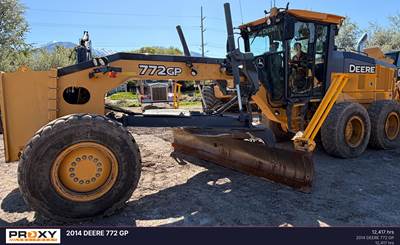 John Deere 772GP Motor Grader