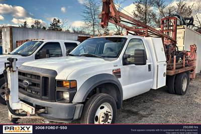 Ford F-550 Truck