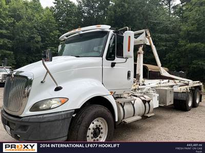 International LF677 Truck
