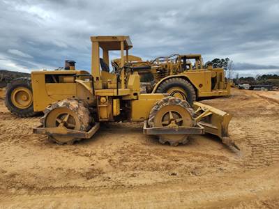 Caterpillar 815 Soil Compactor