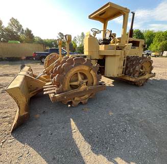 Caterpillar 815 Soil Compactor
