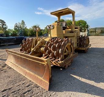 Caterpillar 815 Soil Compactor