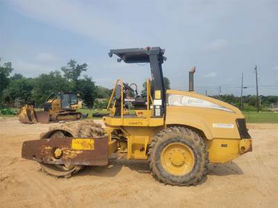 Caterpillar CP433E Padfoot Roller Compactor