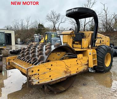 Champion 840P Padfoot Roller Compactor