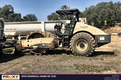 Ingersoll-Rand SD-122F Padfoot Roller Compactor