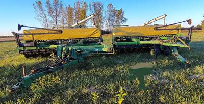 John Deere Planter / Row Unit