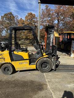 Hyundai 45L-7A Pneumatic Tire Forklift