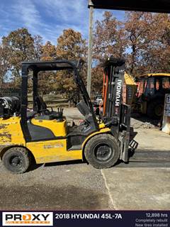 Hyundai 45L-7A Pneumatic Tire Forklift