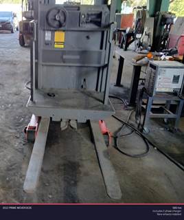 Prime-Mover 0E35 Pneumatic Tire Forklift