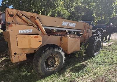SkyTrak 10054 Pneumatic Tire Forklift