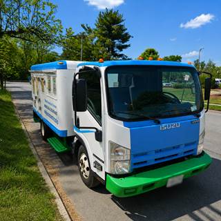 Isuzu NPR Refrigerated Truck