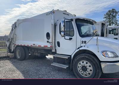 Freightliner Roll Off Truck