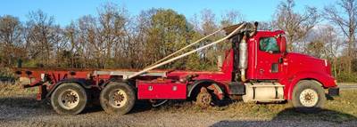 International 9400 Roll Off Truck