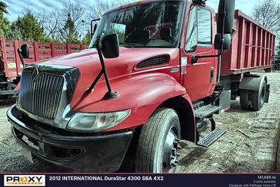 International DuraStar 4300 Roll Off Truck