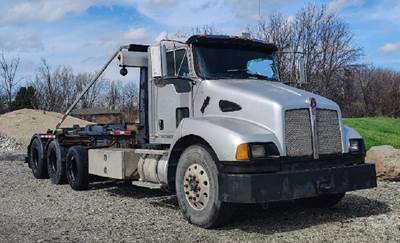 Kenworth T370 Roll Off Truck