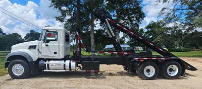 Mack Granite GU713 Roll Off Truck
