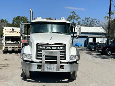 Mack Granite GU813 Roll Off Truck
