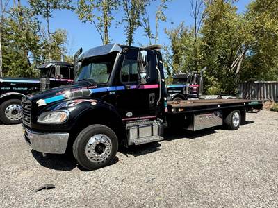 Freightliner Rollback Tow Truck