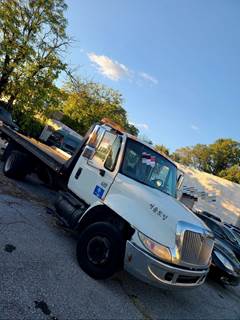 International Rollback Tow Truck