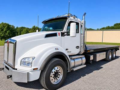 Kenworth T880 Rollback Tow Truck
