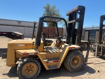 Caterpillar RC60 Rough Terrain Forklift