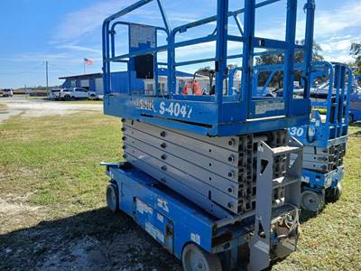 Genie GS-4047 Scissor Lift