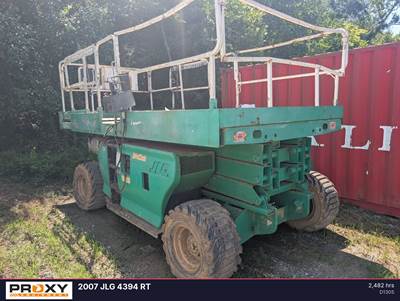 JLG 4394 RT Scissor Lift