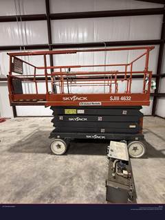 Skyjack SJIII-4632 Scissor Lift