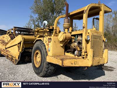Caterpillar 613 Scraper
