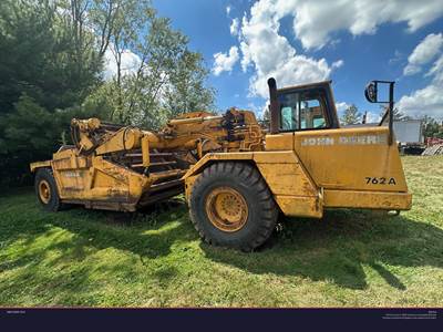 John Deere 762A Scraper