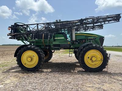John Deere 4720 Self-Propelled Sprayer