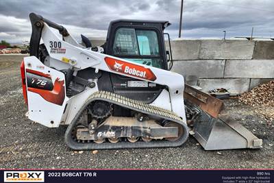 Bobcat T76 R Skid Steer