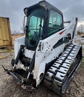 Bobcat T870 Track Skid Steer