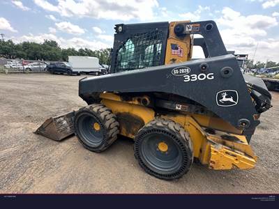 John Deere 330G Skid Steer