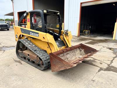 John Deere 332 Track Skid Steer