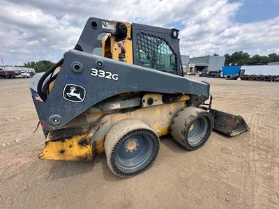John Deere 332G Skid Steer