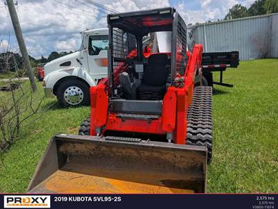 Kubota SVL95-2S Compact Track Loader