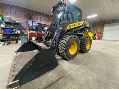 New Holland L220 Skid Steer