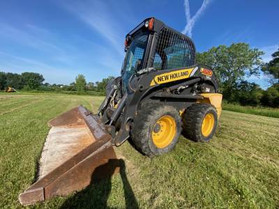 New Holland L220 Skid Steer