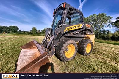 New Holland L220 Skid Steer