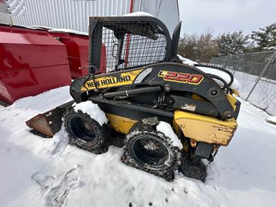 New Holland Track Skid Steer