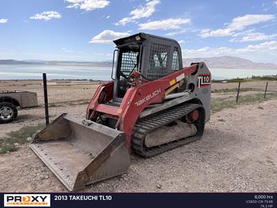Takeuchi TL10 Track Skid Steer